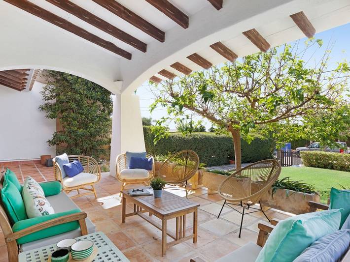 Apartamento para 8 personas, con Terraza y Jardín en Badia Blava