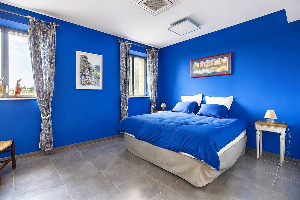 The Eucalyptus House in Orange, Vaucluse