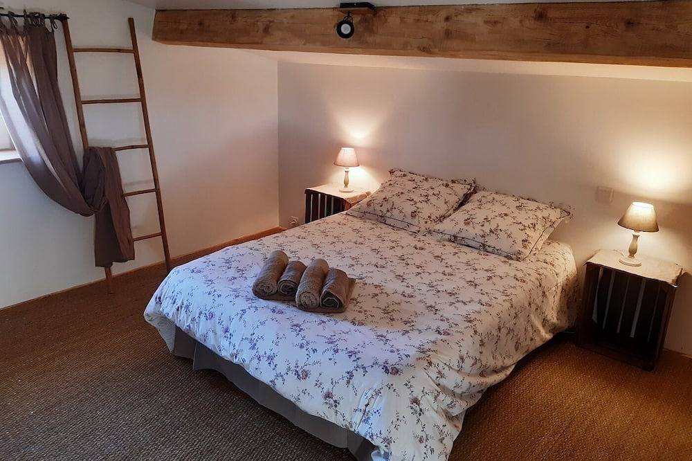 5mn from Uzes, air-conditioned gîte in the heart of the vineyards in Blauzac, Nimes region