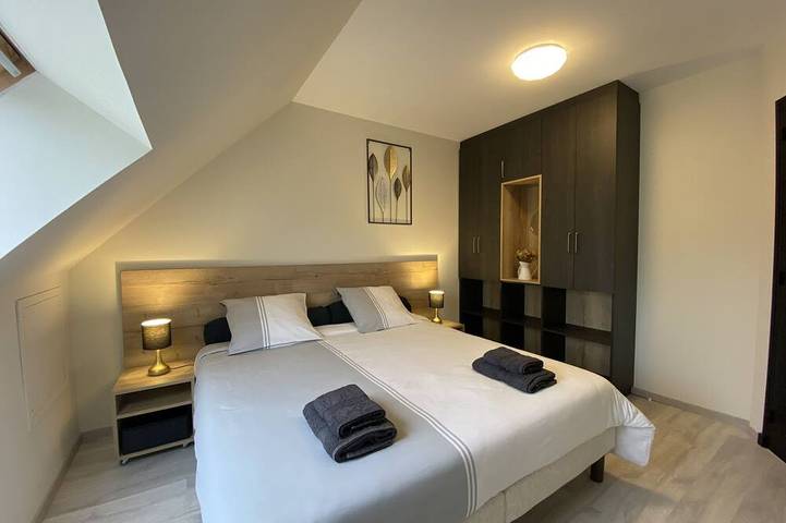 Location de vacances pour 11 personnes, avec jardin et jacuzzi, animaux acceptés à Isigny-le-Buat - 3