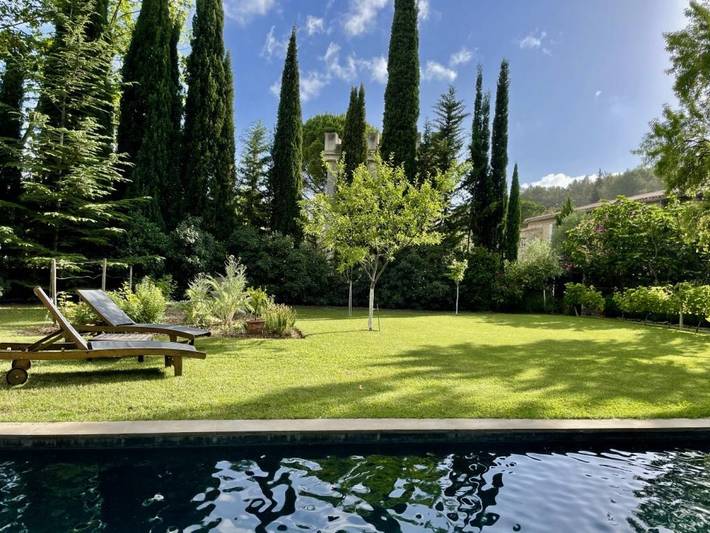 Gîte pour 7 personnes, avec Terrasse ainsi que Jardin et Piscine