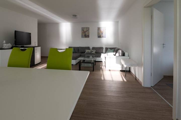 Ferienwohnung für 3 Personen, mit Terrasse und Seeblick sowie Ausblick in Woltersdorf - 4