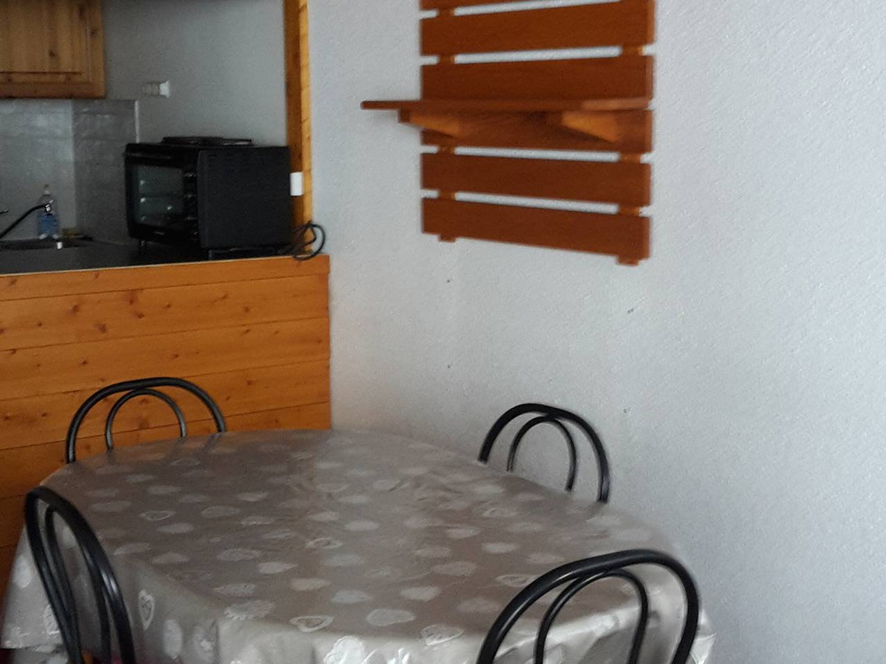 Ganzes Studio, Charmante Balkonwohnung, 4 Pers., Croisette, Wlan, Haustiere erlaubt in Les Menuires, Saint-Martin-de-Belleville