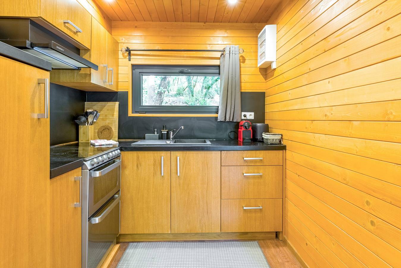 Casa vacanze 'Lodge Campagne Chic 3 - Mas De Rey' con terrazza privata, Wi-Fi e aria condizionata in Arpaillargues-et-Aureillac, Nimes e dintorni