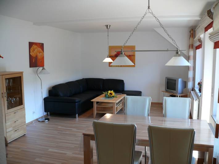 Ganze Wohnung, Apartment 'Fewo A' mit Bergblick, Balkon und Wlan in Willingen, die Mittelgebirge