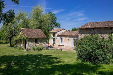 Gîte pour 4 personnes, avec jardin à Saint-Martin-de-Gurson