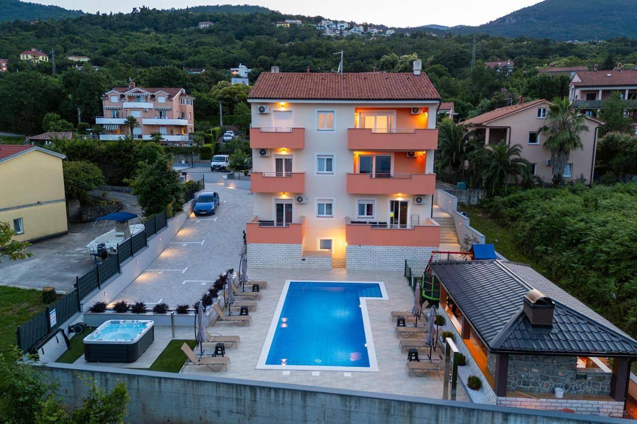Apartment with Balcony in Ika, Opatija Riviera