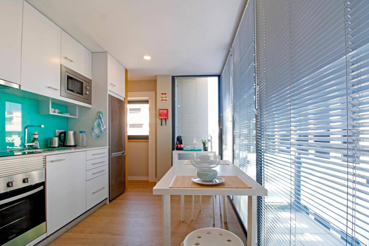Apartamento inteiro, Casa São Vicente - Apartment Near City Centre with Private Parking in Meadela, Viana do Castelo