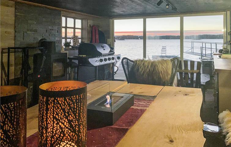 Ferienhaus für 5 Personen mit Terrasse in Fitjar
