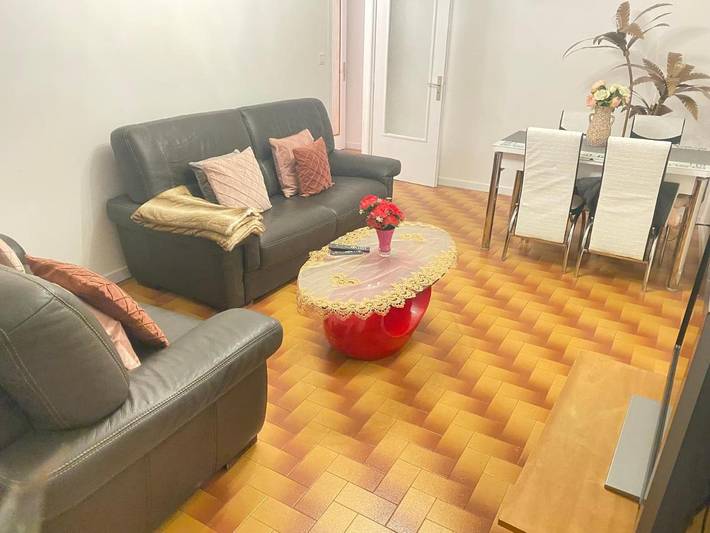 Gîte pour 4 personnes, avec balcon et vue à Cluses - 2