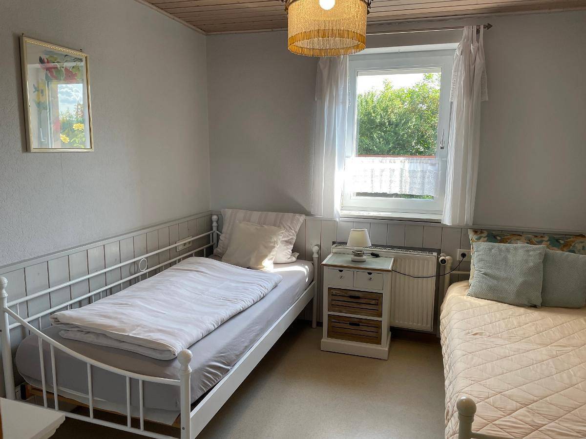Ferienwohnung Angelika Gries - Ferienwohnung Angelika Gries mit 2 getrennten Schlafzimmern in Margetshöchheim, Fränkisches Weinland