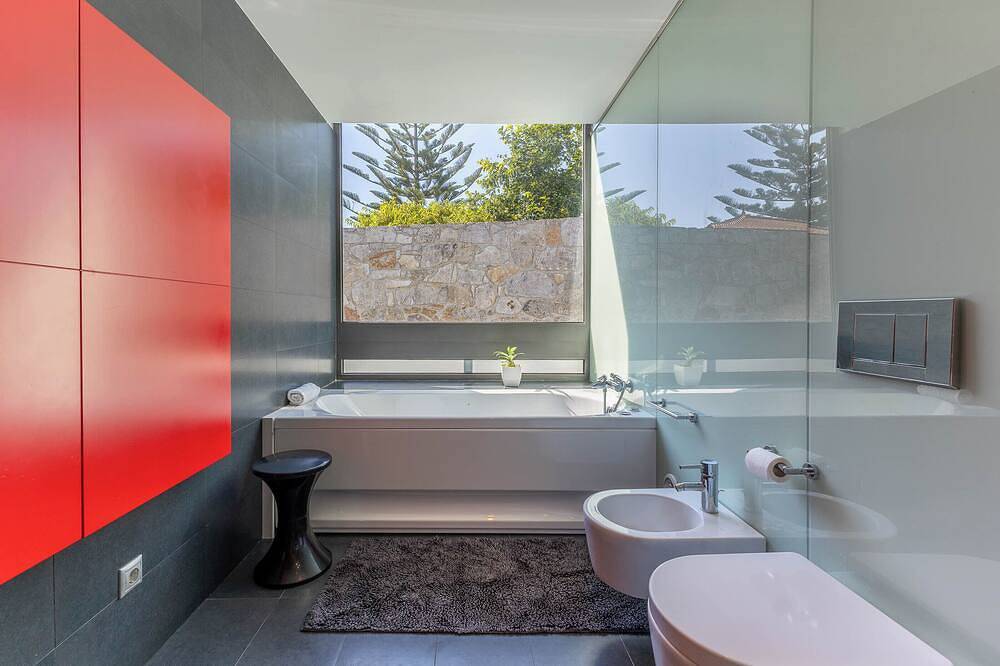 Luxury Villa Sea View - Indoor Heated Pool Included in Carreço, Viana do Castelo Distrikt