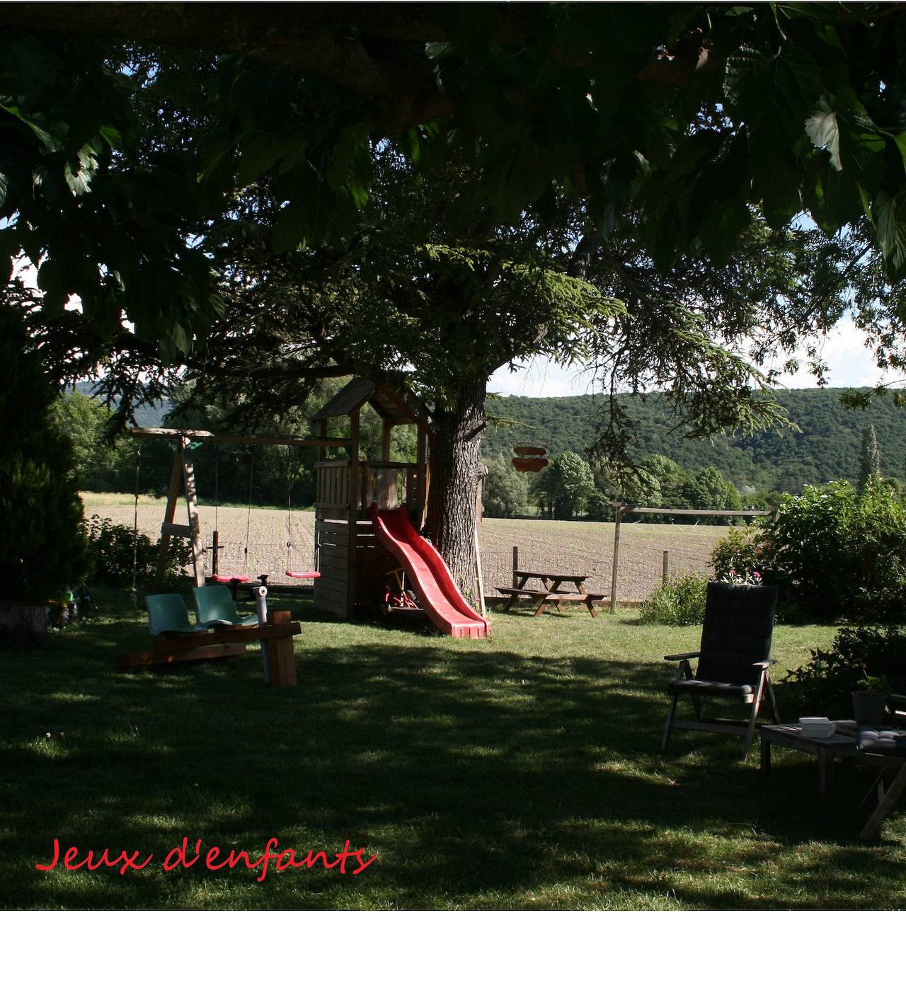 Casa rural 'Gite Du Chat Qui Pêche' con vistas a la montaña, piscina privada y Wi-Fi in Saou, Región de Die