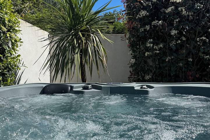 Villa pour 4 personnes, avec jardin et jacuzzi - 1