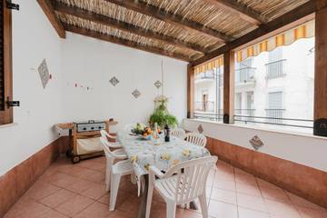 Gîte pour 5 personnes, avec balcon, animaux acceptés à Balestrate