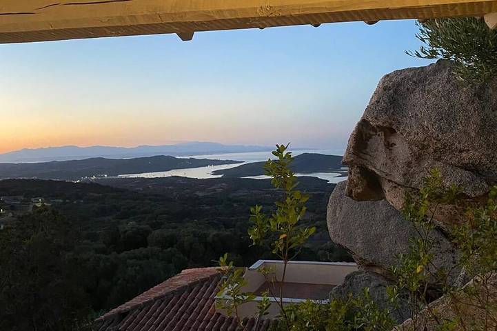 Casa vacanza per 4 persone, con balcone e giardino in Tempio Pausania