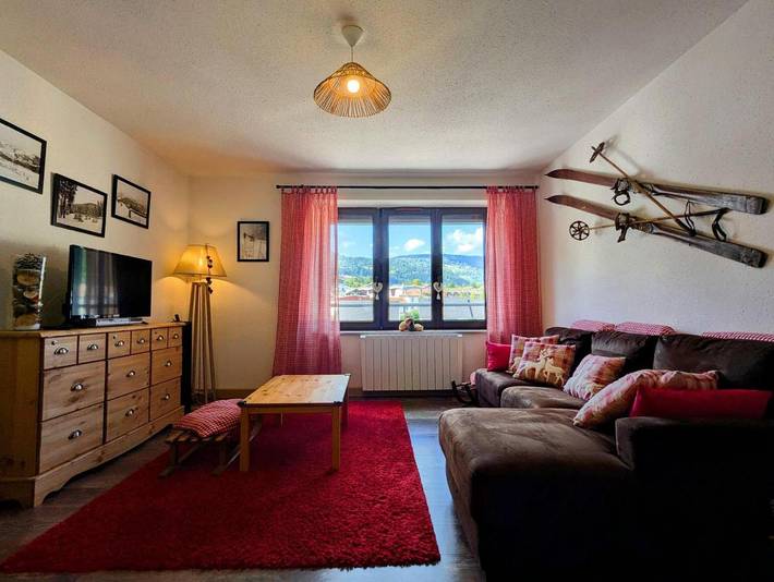 Location de vacances pour 6 personnes, avec vue et terrasse, adapté aux familles à Cornimont