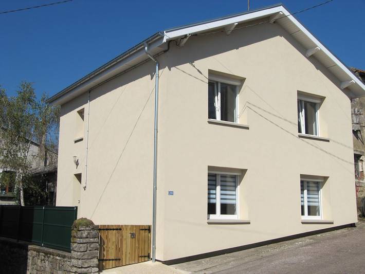 Gîte pour 5 personnes, avec jardin et terrasse à Isches