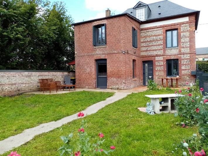 Gîte pour 11 personnes, avec terrasse à Saint-Vaast-d'Équiqueville