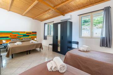 Gîte pour 5 personnes, avec jardin, animaux acceptés à Noto