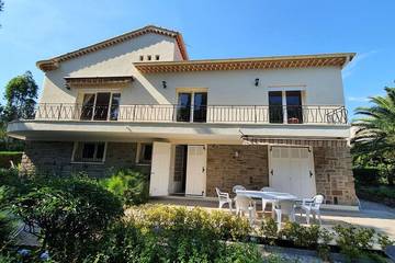 Villa pour 6 personnes, avec terrasse et jardin à Saint-Raphaël