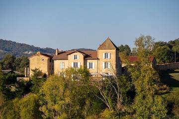 Maison d’hôte pour 2 personnes, avec vue ainsi que jardin et piscine, adapté aux familles à Manglieu