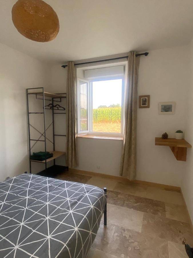 Location de vacances pour 2 personnes, avec vue ainsi que jardin et terrasse, animaux acceptés à Caouënnec-Lanvézéac