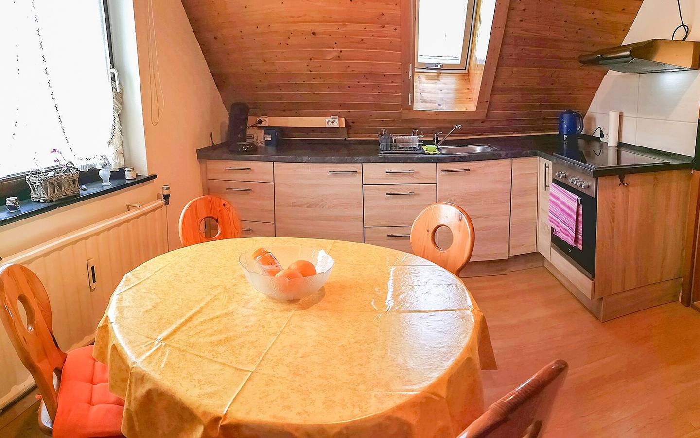 Ganze Wohnung, Ferienwohnung Susi" mit Bergblick, Balkon und Wi-Fi in Oberkirch, Mittlerer Schwarzwald