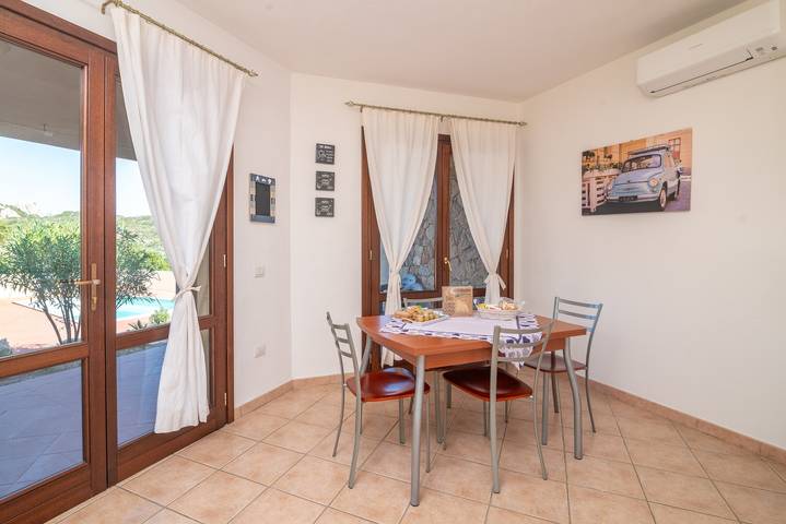 Villa La Cruzitta avec Terrasse, Piscine partagée & Wi-Fi in Costa Paradiso, Trinità d'Agultu e Vignola