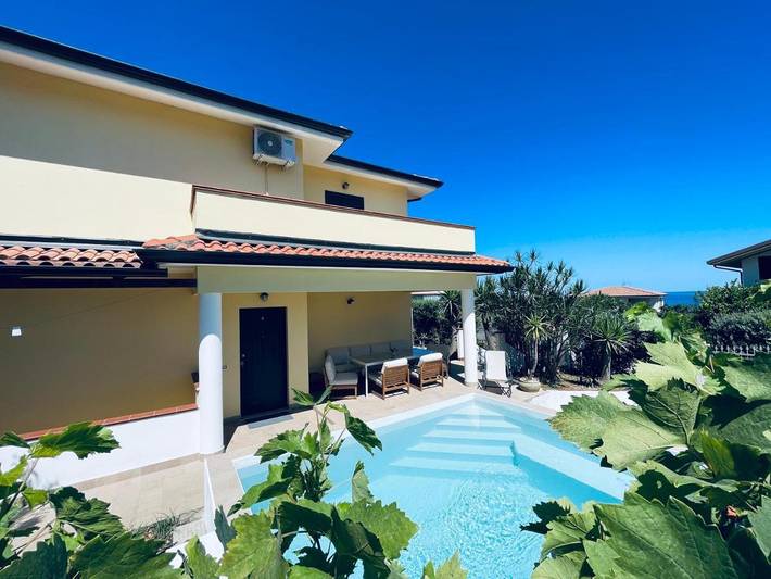 Villa per 8 persone, con panorama e piscina nonché giardino - 1
