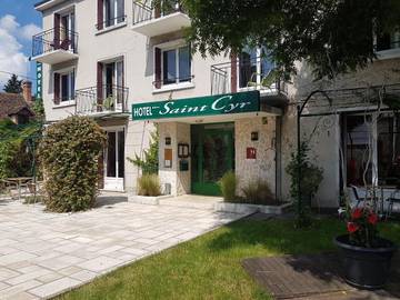 Hôtel pour 2 personnes, avec jardin ainsi que sauna et terrasse à La Ferté-Saint-Cyr