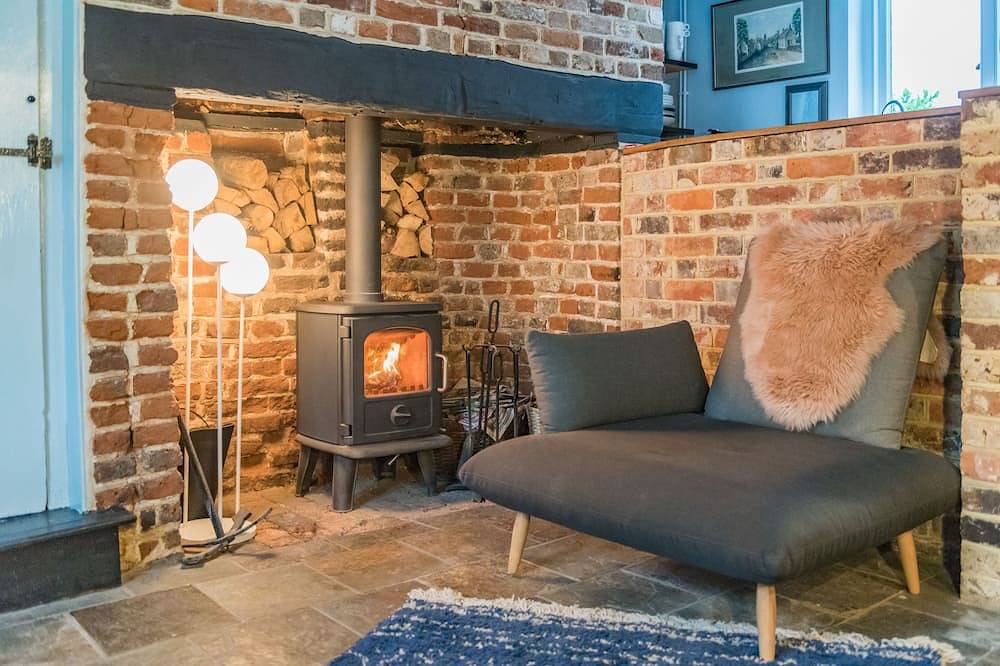 Old Chelsea -  charming cottage in the conservation area of Deal in Deal, Kent