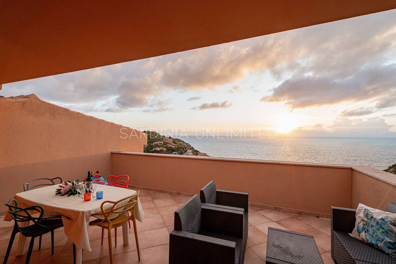 Casa Rosa Gialla in Costa Paradiso, Trinità d'Agultu e Vignola