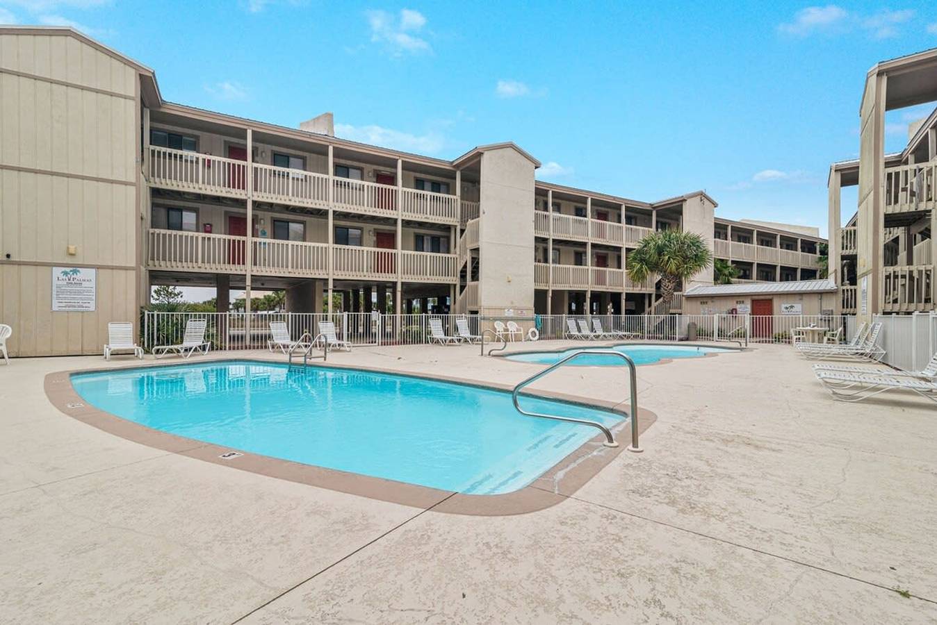 Entire apartment, Las Palmas 114- Pool Bbq short walk to beach in Gulf Shores, Mobile Bay