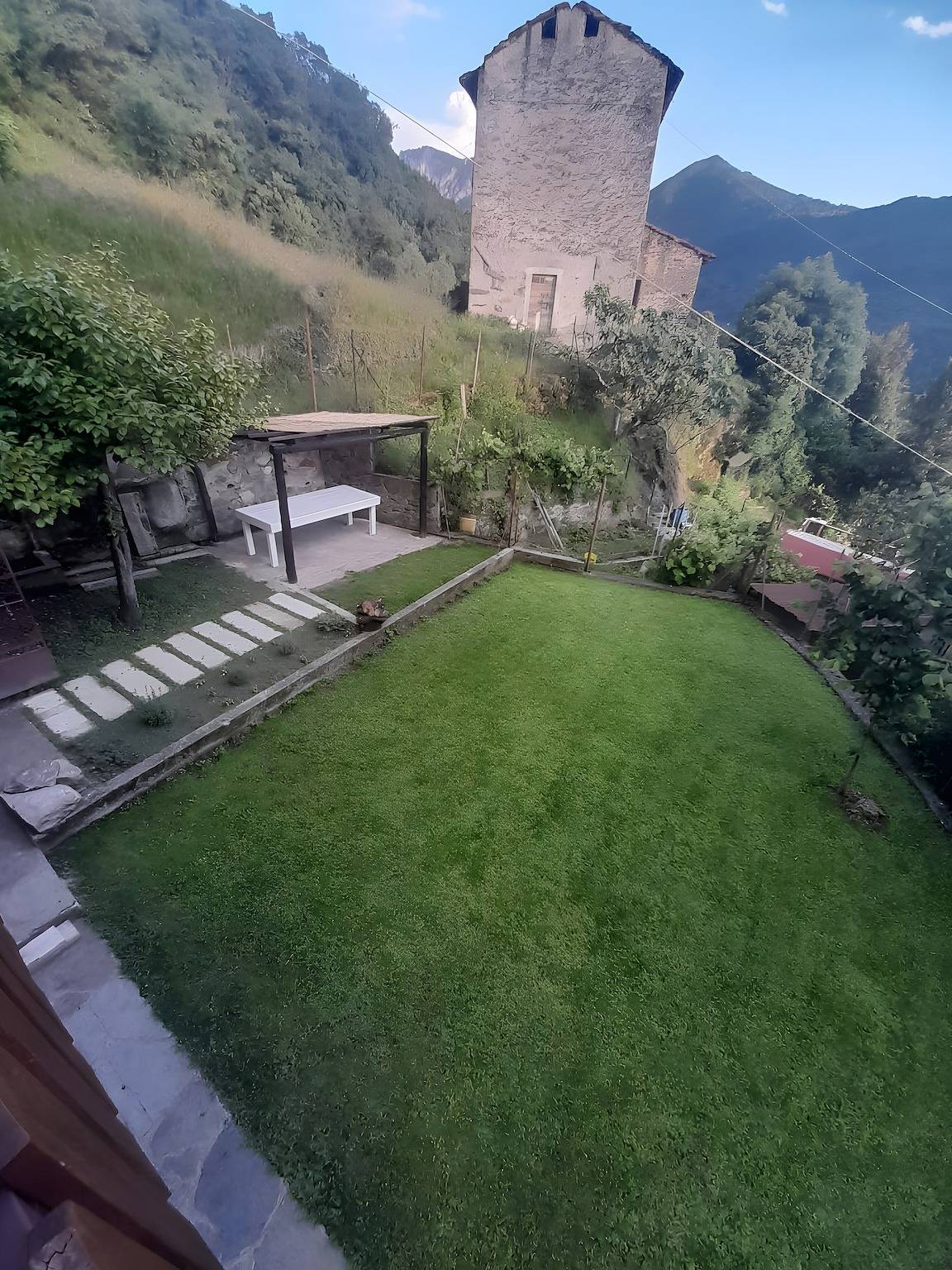 Casa vacanze 'Agnese' con vista lago, terrazza privata e Wi-Fi in Pradello (Bellano), Bellano