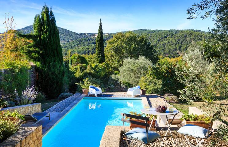 Location de vacances pour 4 personnes, avec jardin ainsi que piscine et terrasse à Saint-Marcellin-lès-Vaison