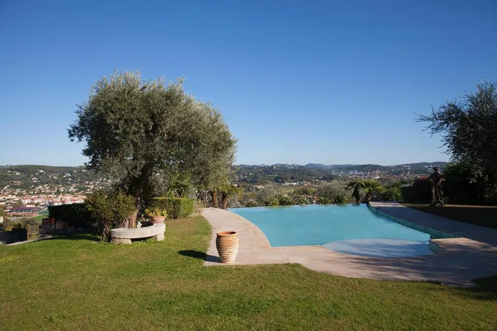 Villa pour 9 personnes, avec piscine ainsi que vue et terrasse - 1