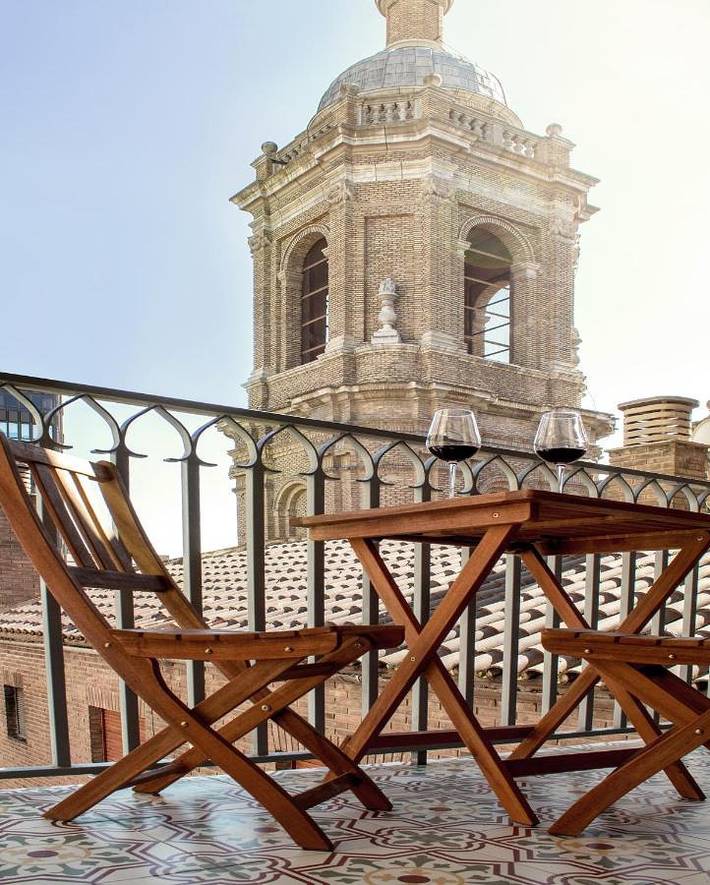 Escapadas de fin de semana para 5 personas, con Balcón además de Terraza y Vistas en Zaragoza