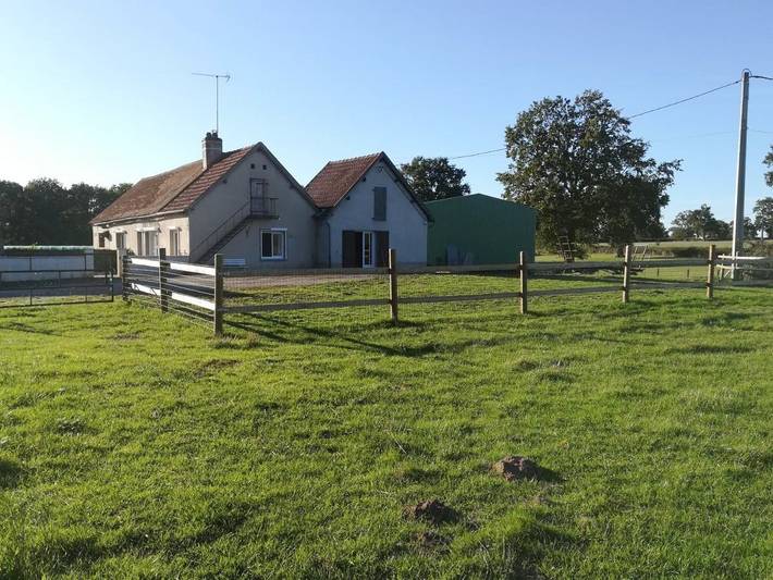 Maison de vacances pour 6 personnes, avec Terrasse ainsi que Jardin et Vue dans Allier - 2