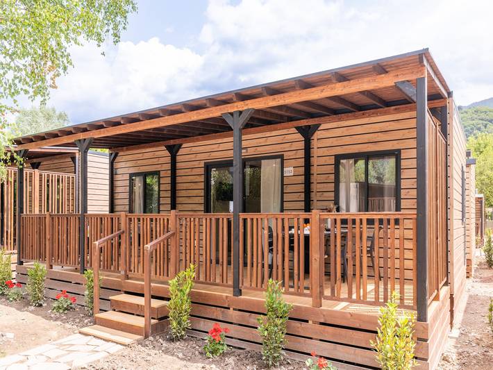 Camping für 6 Personen, mit Pool und Terrasse sowie Kinderpool, mit Haustier im Trentino