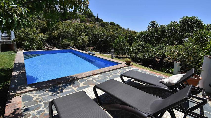 Location de vacances pour 6 personnes, avec jardin ainsi que balcon et jacuzzi à Frigiliana - 3