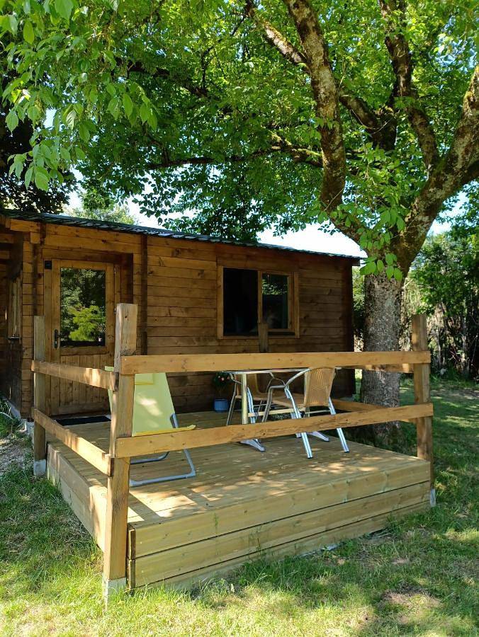 Camping pour 2 personnes, avec Terrasse et Jardin ainsi que Vue sur le lac et Vue