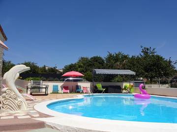 Maison d’hôte pour 2 personnes, avec piscine et jardin, adapté aux familles à Luxé