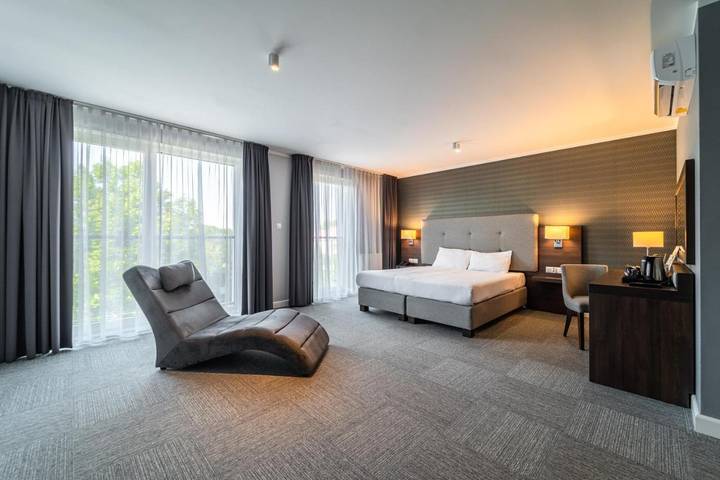 Hotel für 2 Personen, mit Sauna und Pool sowie Terrasse und Whirlpool in Oppeln - 4