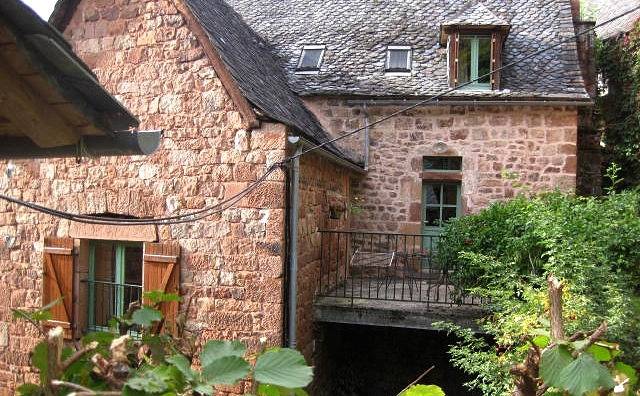 Gîte pour 8 personnes, avec terrasse et piscine