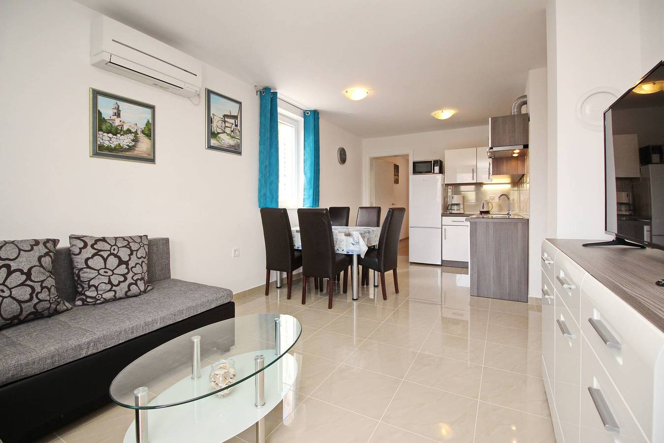 Apartamento entero, Apartment Cugalj - 1st Floor, with Balcony, 300 m from the Beach in Baska, Krk (isla)