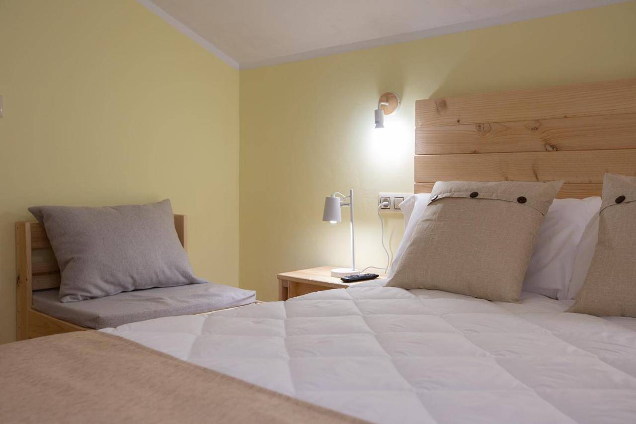 Budget Double Room in Cangas de Onís, Côte Cantabrique