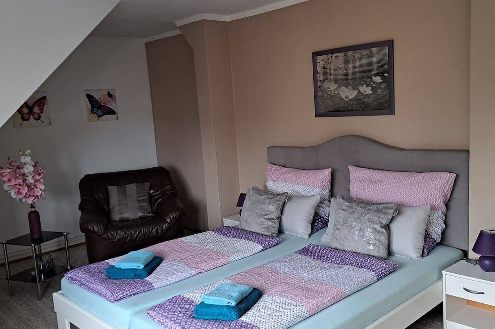 Appartement entier, Vacation apartment 100sqm <br>Living <br>3 double beds Bedroom<br>Kitchen<br>Bathroom in Loissin, Poméranie occidentale