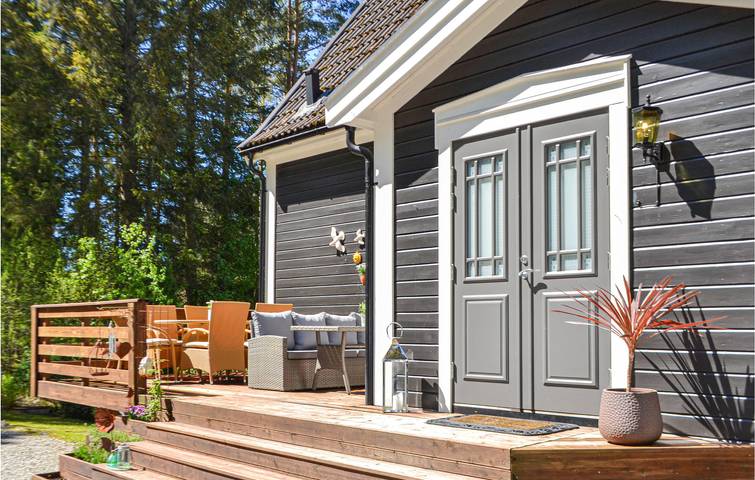 Ferienhaus für 6 Personen, mit Terrasse und Garten in Halden