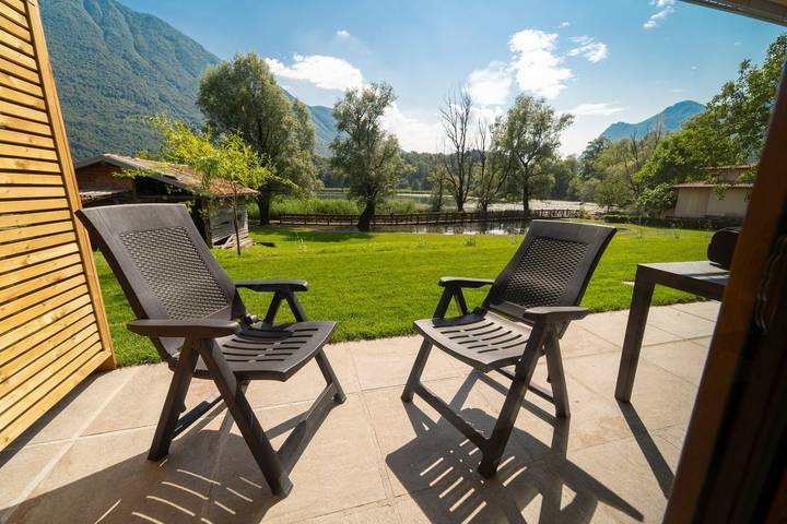 Ferienwohnung für 4 Personen, mit Garten und Sauna sowie Seeblick am Luganersee